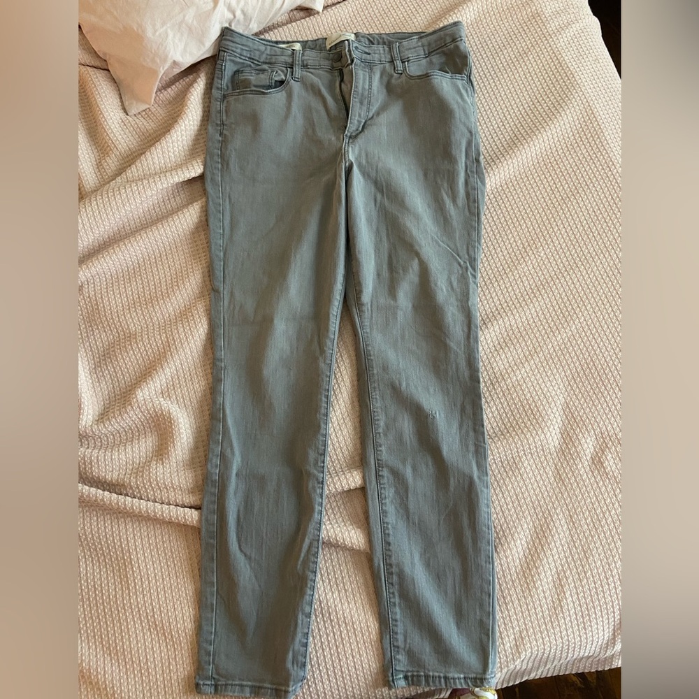Universal Thread Jeans 🩶 Size 14